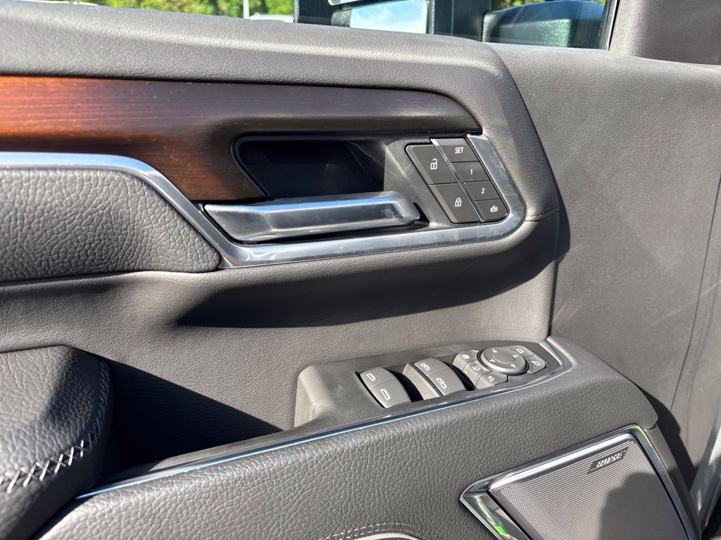 Used 2025 Silver GMC Denali image 14