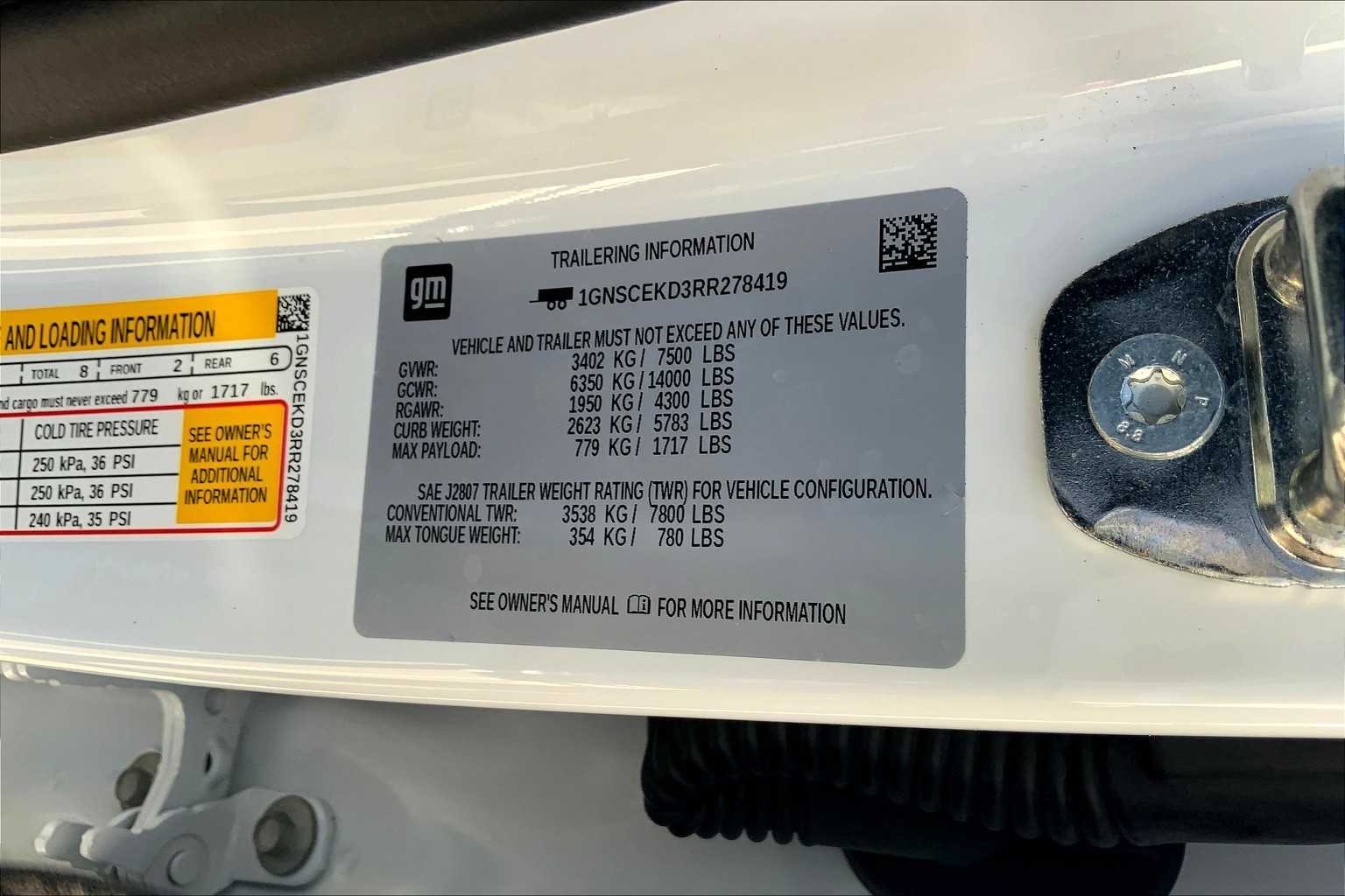 Used 2024 Summit White Chevrolet RST image 36