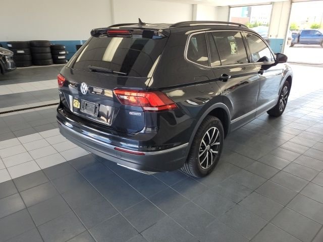 Used 2021 Deep Black Volkswagen 2.0T SE image 7