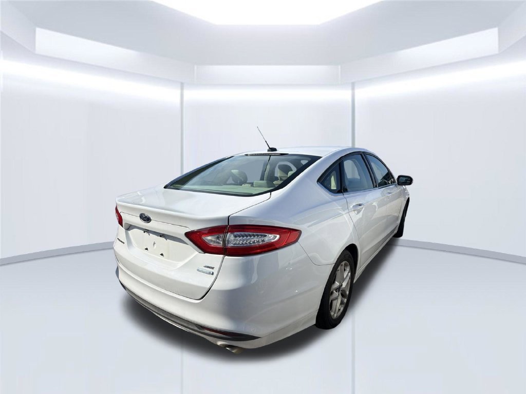 Used 2014 White Ford SE image 10