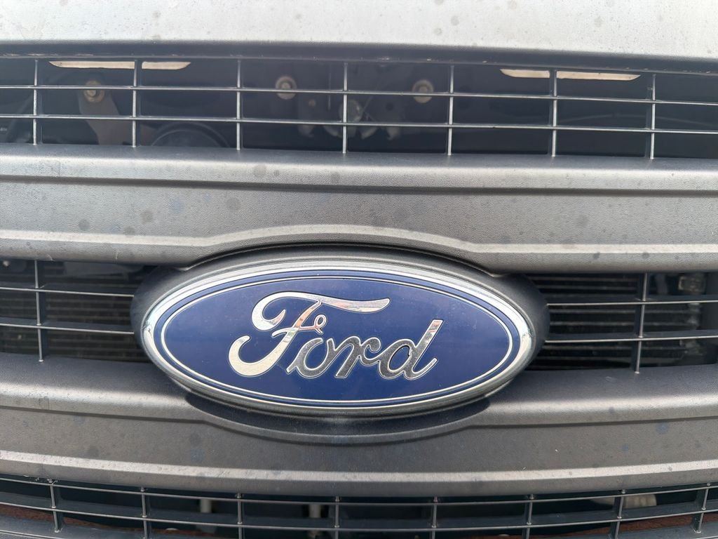 Used 2013 White Ford XL image 34