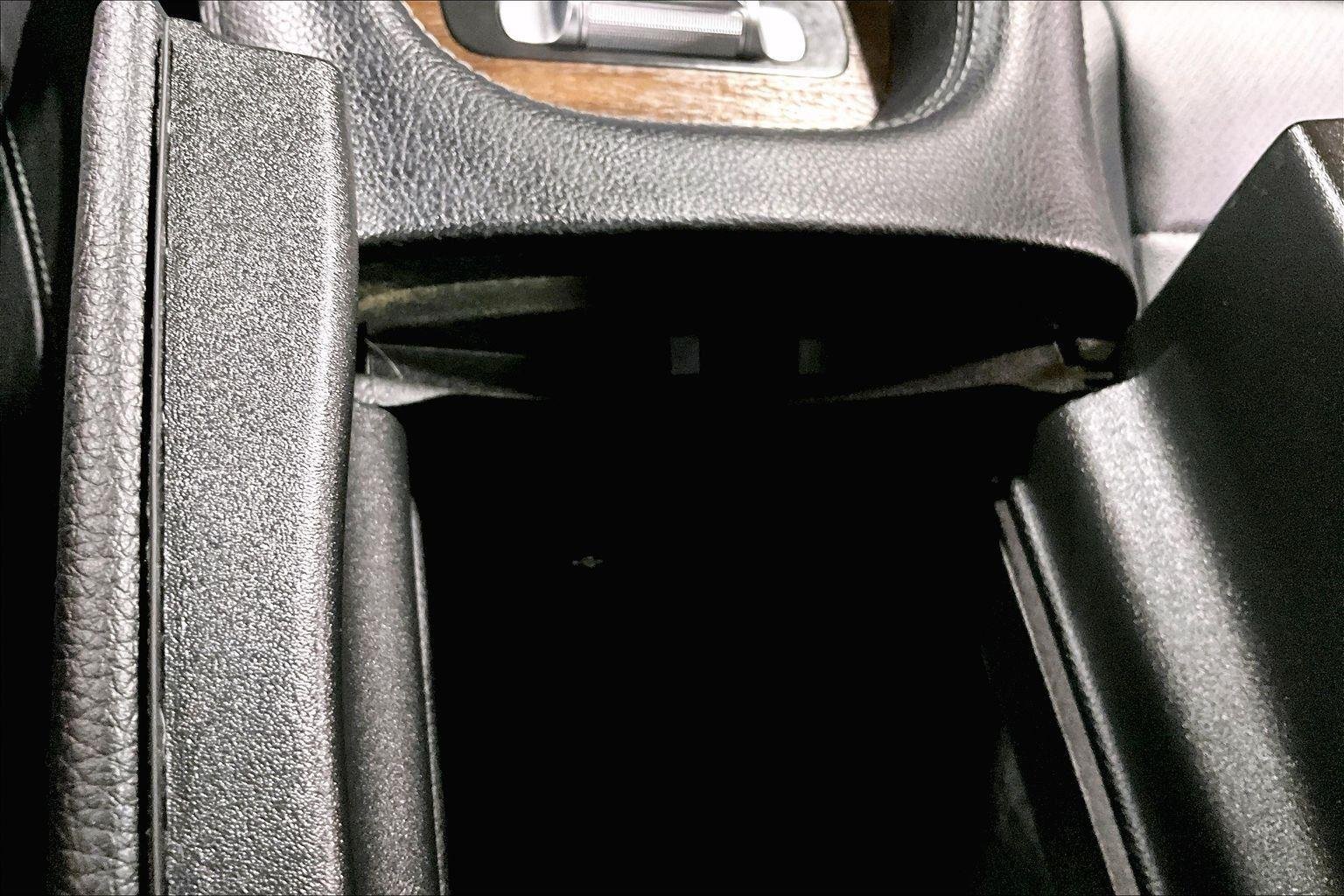 Used 2022 Obsidian Black Metallic Mercedes-Benz GLE 450 image 33
