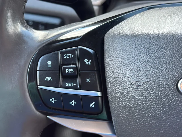 Used 2022 White Ford Platinum image 21