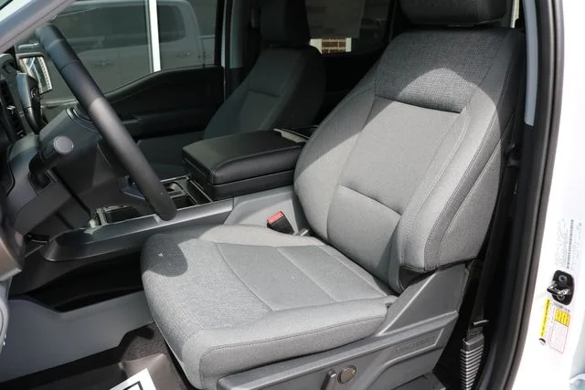 New 2026 Oxford White Ford XLT image 26