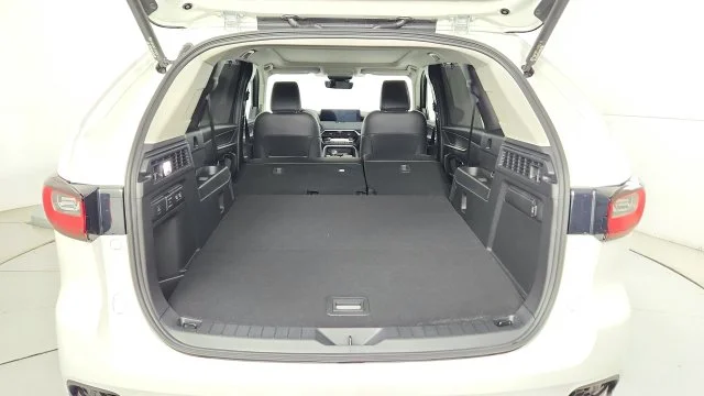 Certified Used 2025 White Mazda Premium image 41