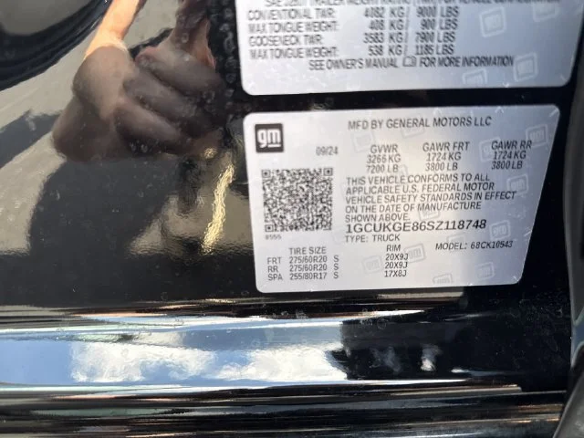 Used 2025 Black Chevrolet LTZ image 33