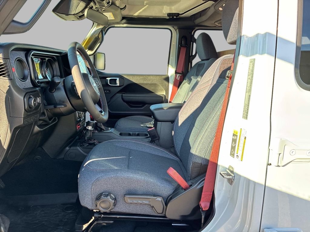 Used 2026 White Jeep Willys image 18