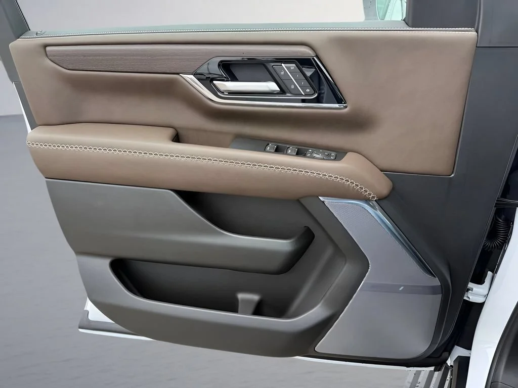 New 2026 Glacier White Tricoat GMC Denali Ultimate image 32