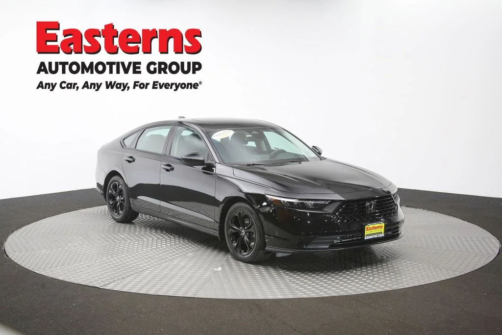 Used 2025 Black Honda SE image 49