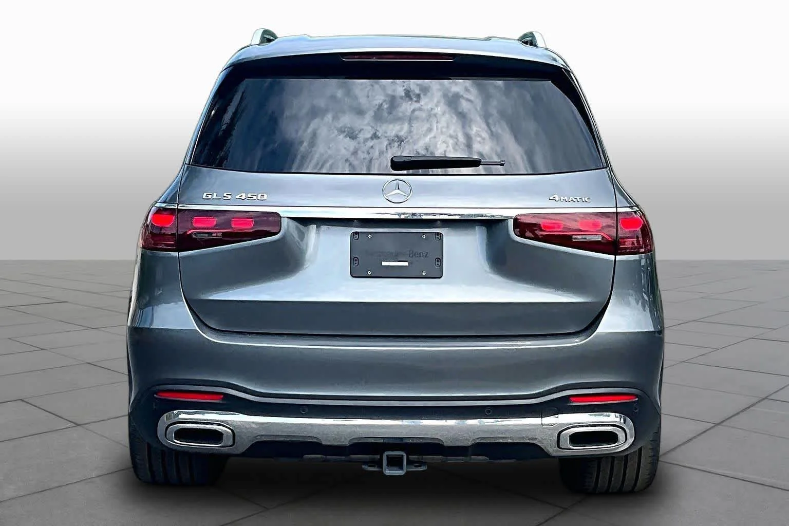 Used 2025 Selenite Grey Metallic Mercedes-Benz GLS 450 image 9