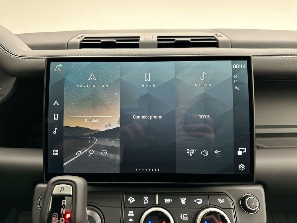 New 2026 Fuji White Land Rover X-Dynamic SE image 14
