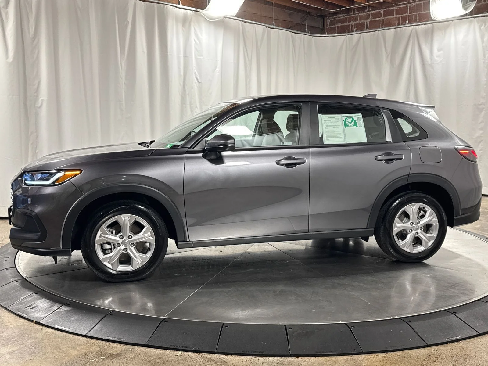 Used 2023 Modern Steel Metallic Honda LX image 9