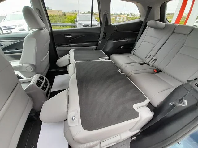 Used 2018  Honda EX-L image 47