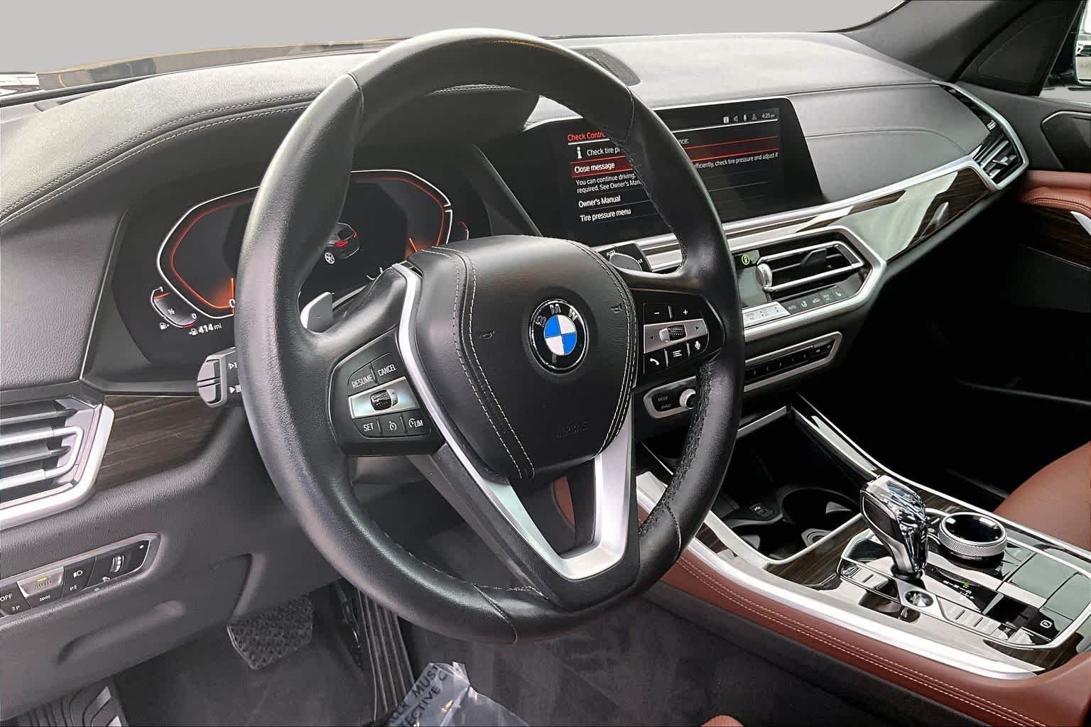 Used 2023 Sparkling Brown Metallic BMW sDrive40i image 17