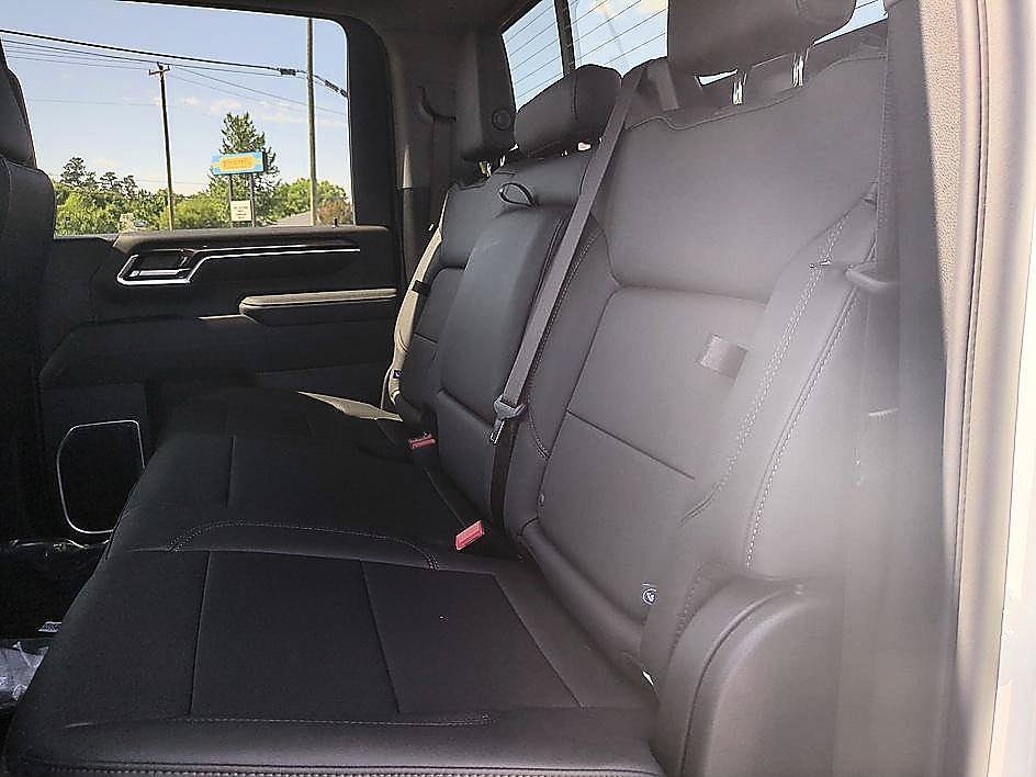 New 2026 Summit White Chevrolet LT image 26