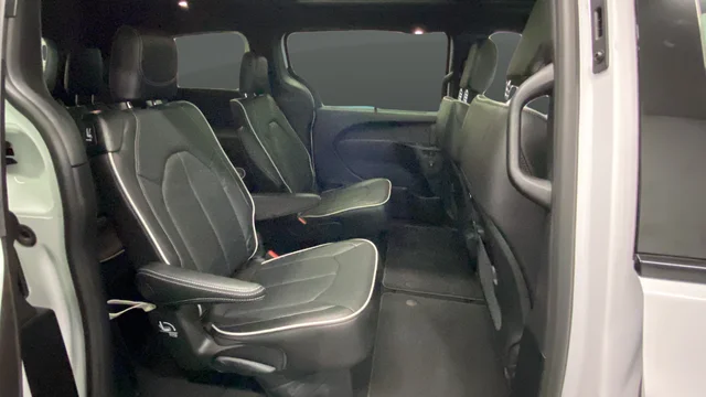 2026 Chrysler Pacifica Limited - Photo 25