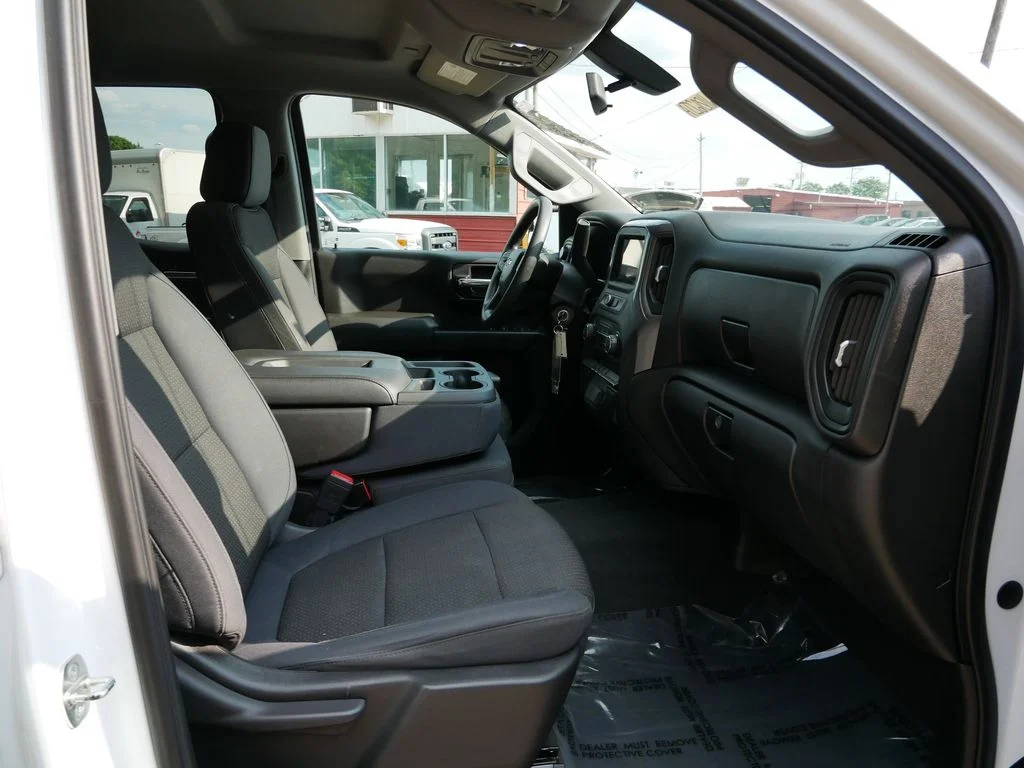 Used 2019 White Chevrolet Custom image 8