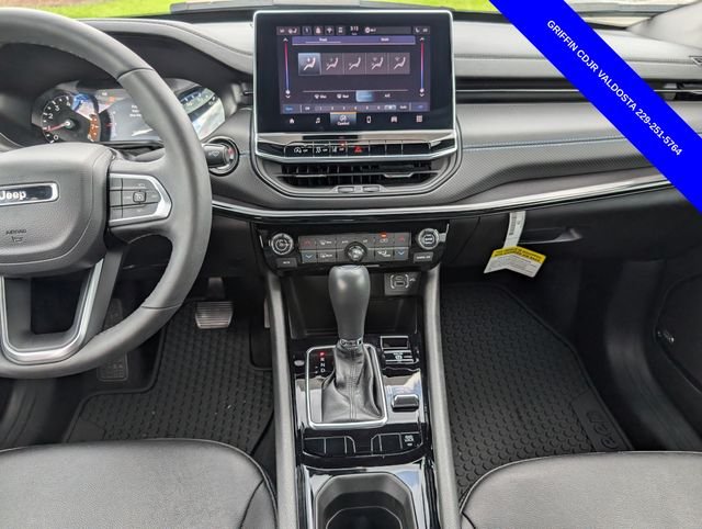 Used 2025 Blue Jeep Latitude image 7