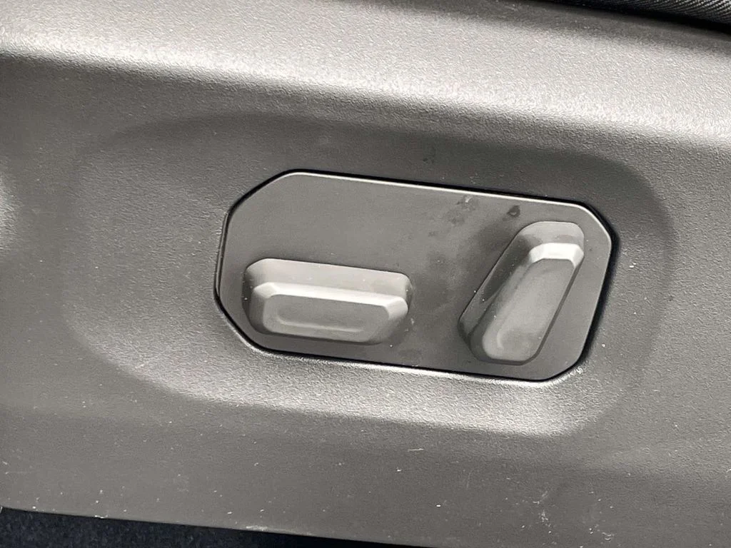 New 2026 Anvil Clear-Coat Exterior Paint Jeep Rubicon X image 27