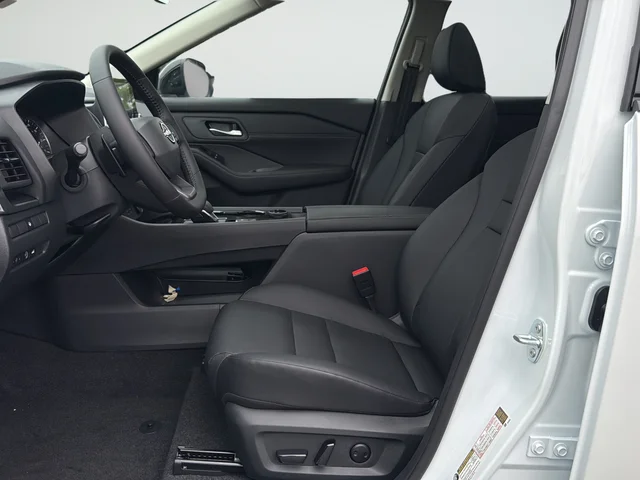 New 2026 Everest White Pearl TriCoat Nissan Dark Armor image 10