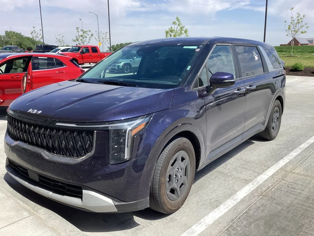 2025 Kia Sedona LXS's photo