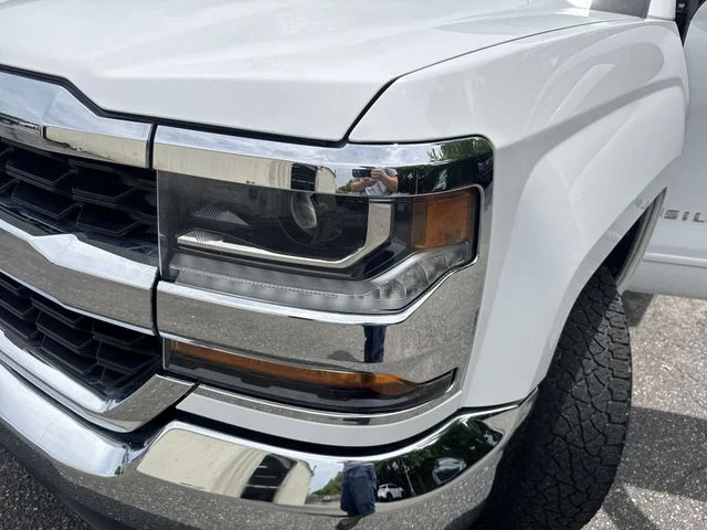 Used 2018 White Chevrolet LT image 30