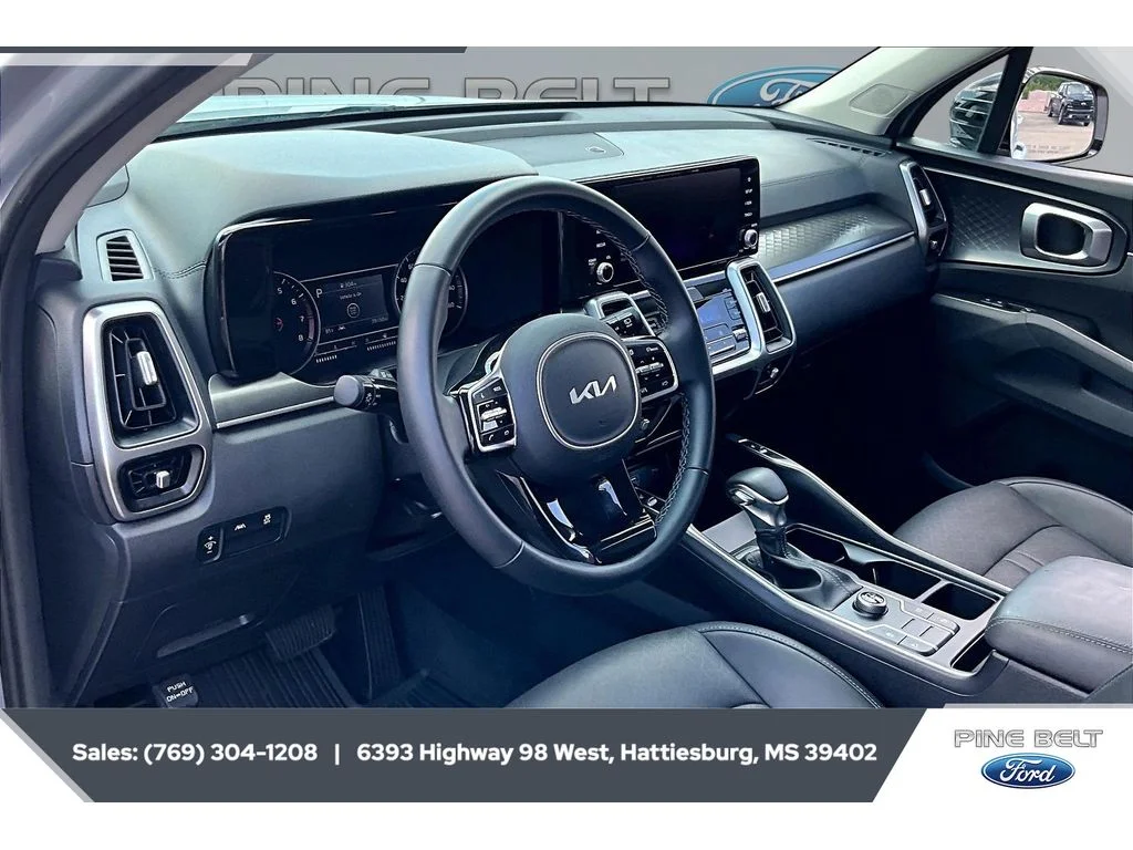 Used 2022 Sparkling Silver Kia S image 12