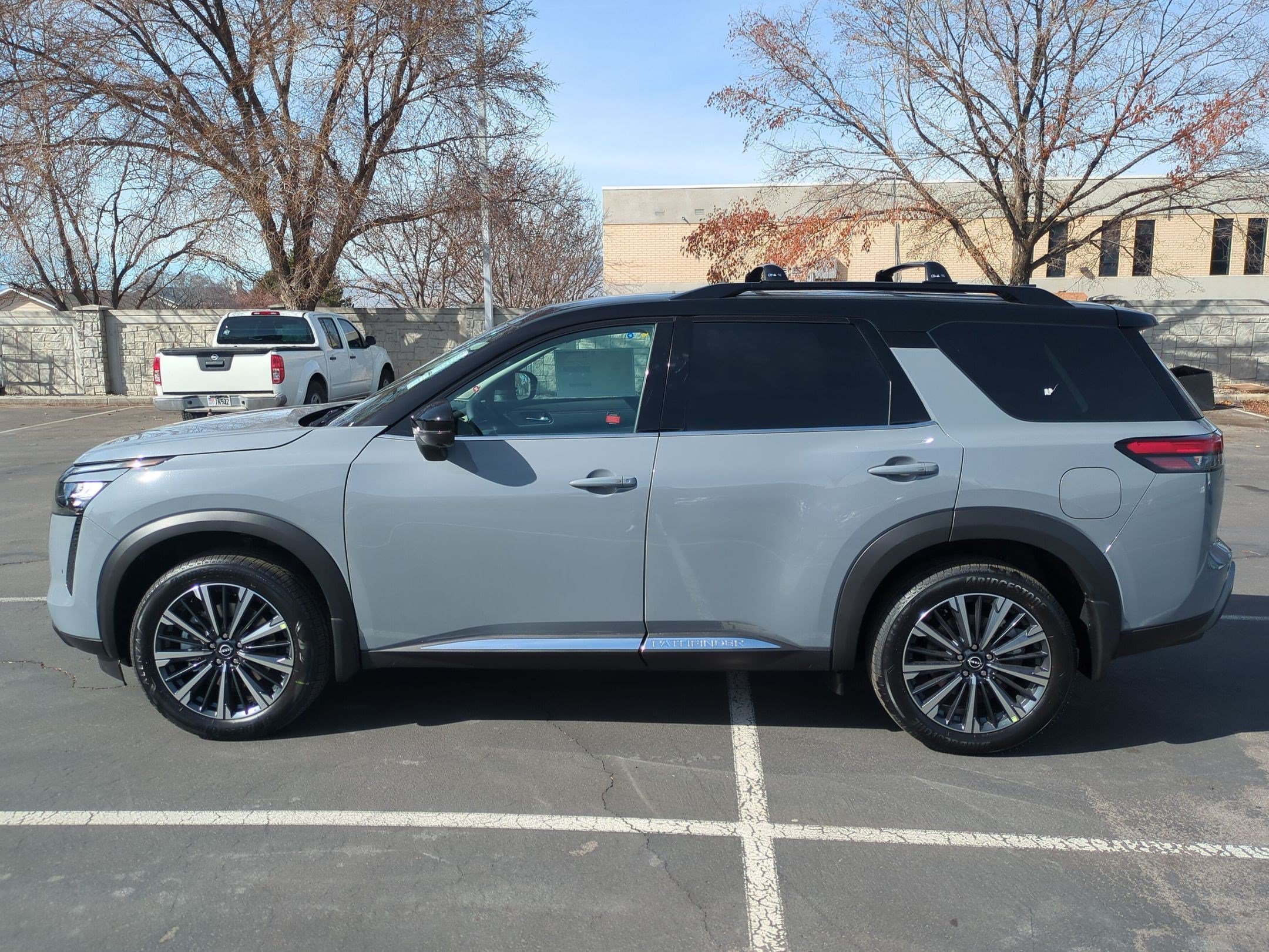 New 2026 Boulder Gray Pearl/Super Black Nissan Platinum image 7