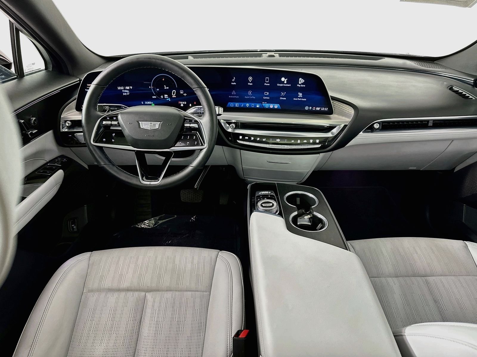 Used 2024 Emerald Lake Metallic Cadillac Luxury image 23