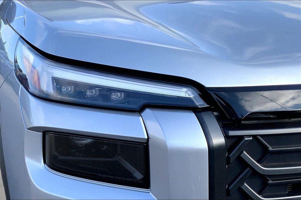 Used 2026 Silver Subaru Premium image 31