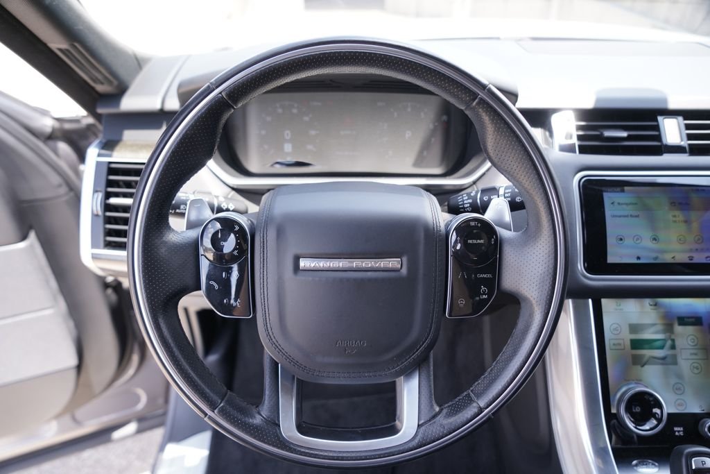 Used 2021 Black Land Rover HSE Silver Edition image 11