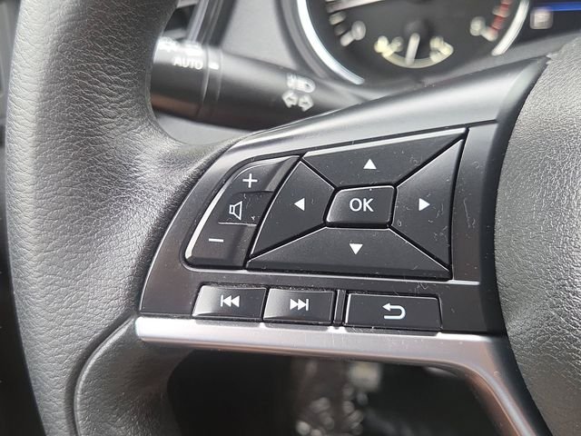 Used 2019 White Nissan S image 11