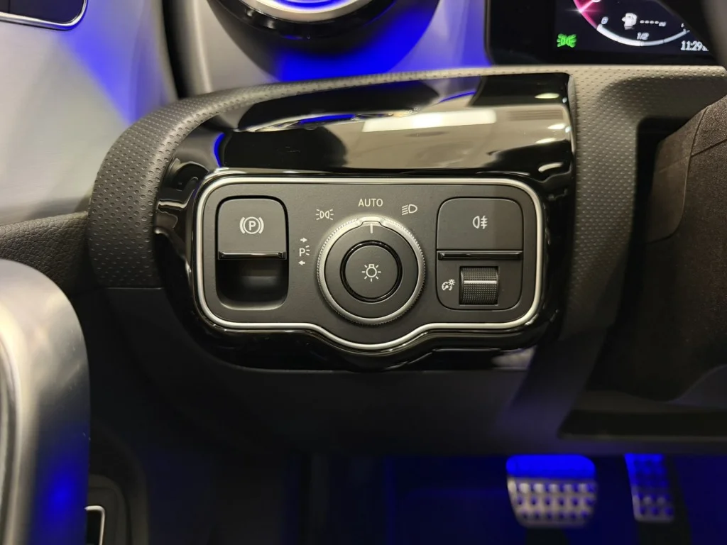2025 Mercedes-Benz CLA AMG CLA35 - Photo 20