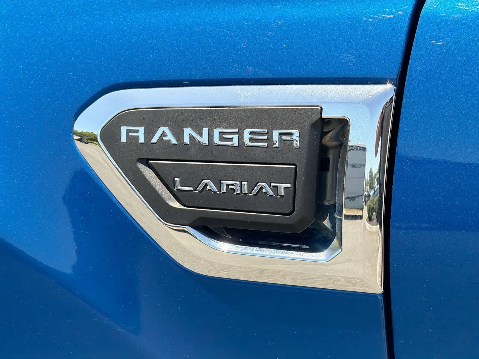 Used 2020 Lightning Blue Metallic Ford LARIAT image 13
