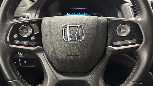 Used 2020 Platinum White Pearl Honda Touring image 17