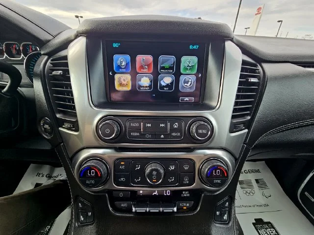 Used 2018 Silver Ice Metallic Chevrolet Premier image 14