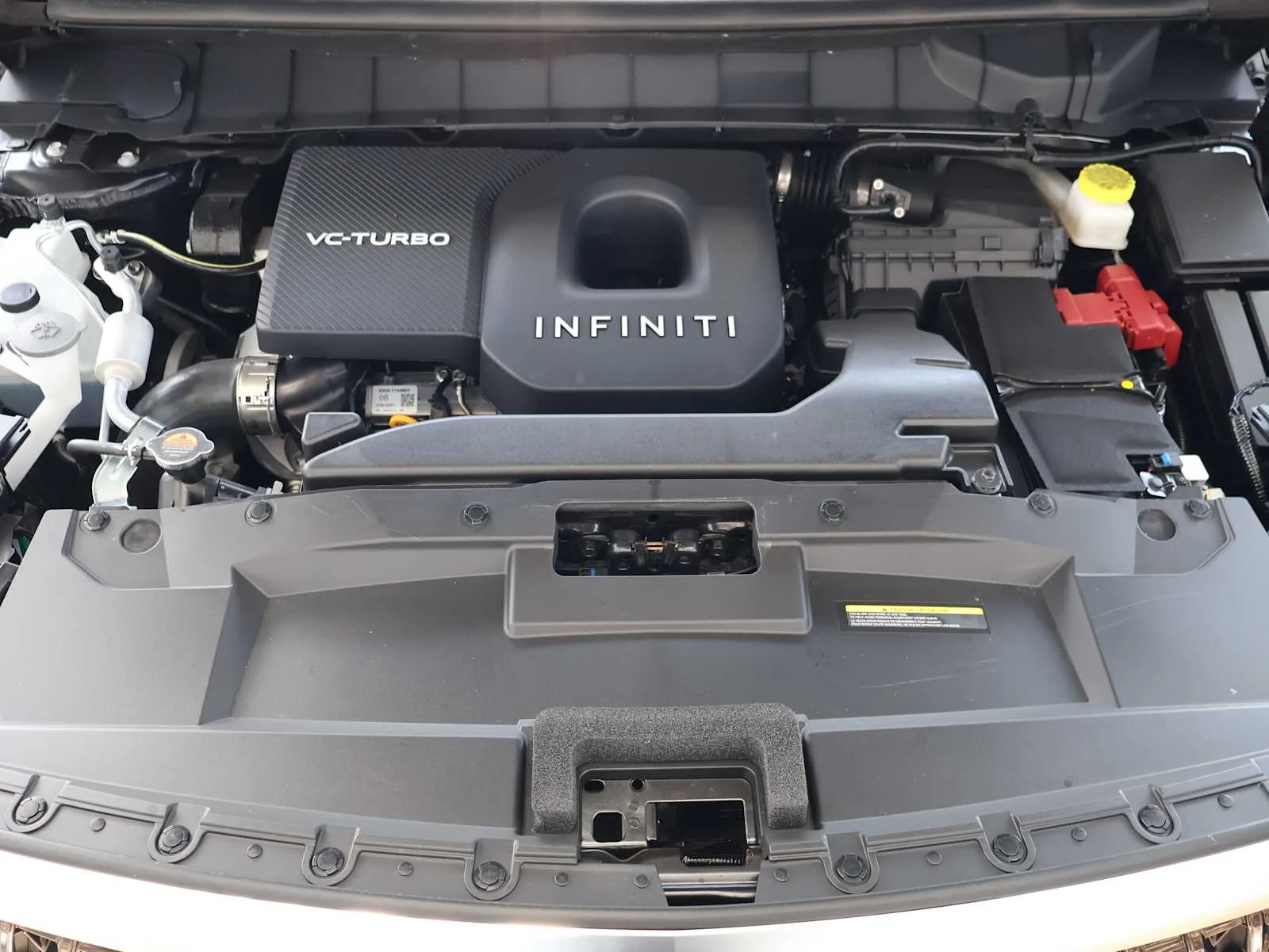 Certified Used 2027 Radiant White INFINITI LUXE image 28