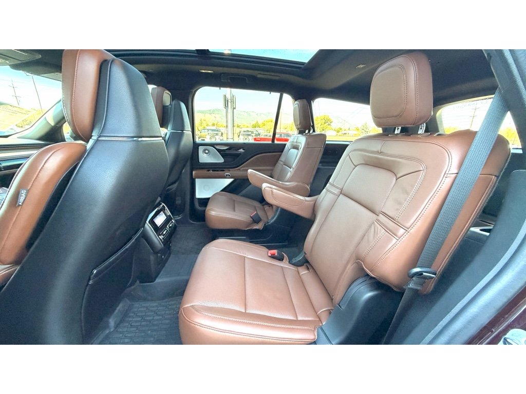 Used 2023 Diamond Red Metallic Tinted Clearcoat Lincoln Reserve image 19