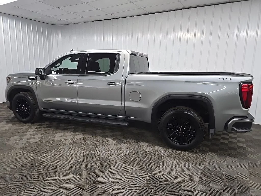 Used 2024 Silver GMC Elevation image 4