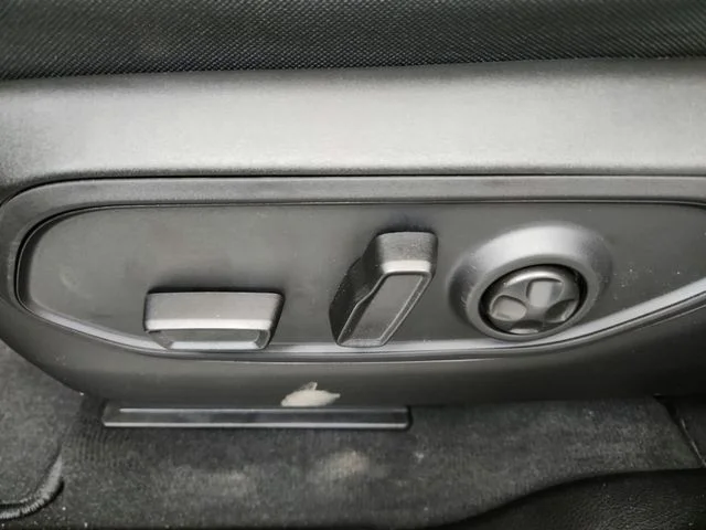 New 2026 Baltic Gray Metallic Clearcoat Jeep Altitude image 20