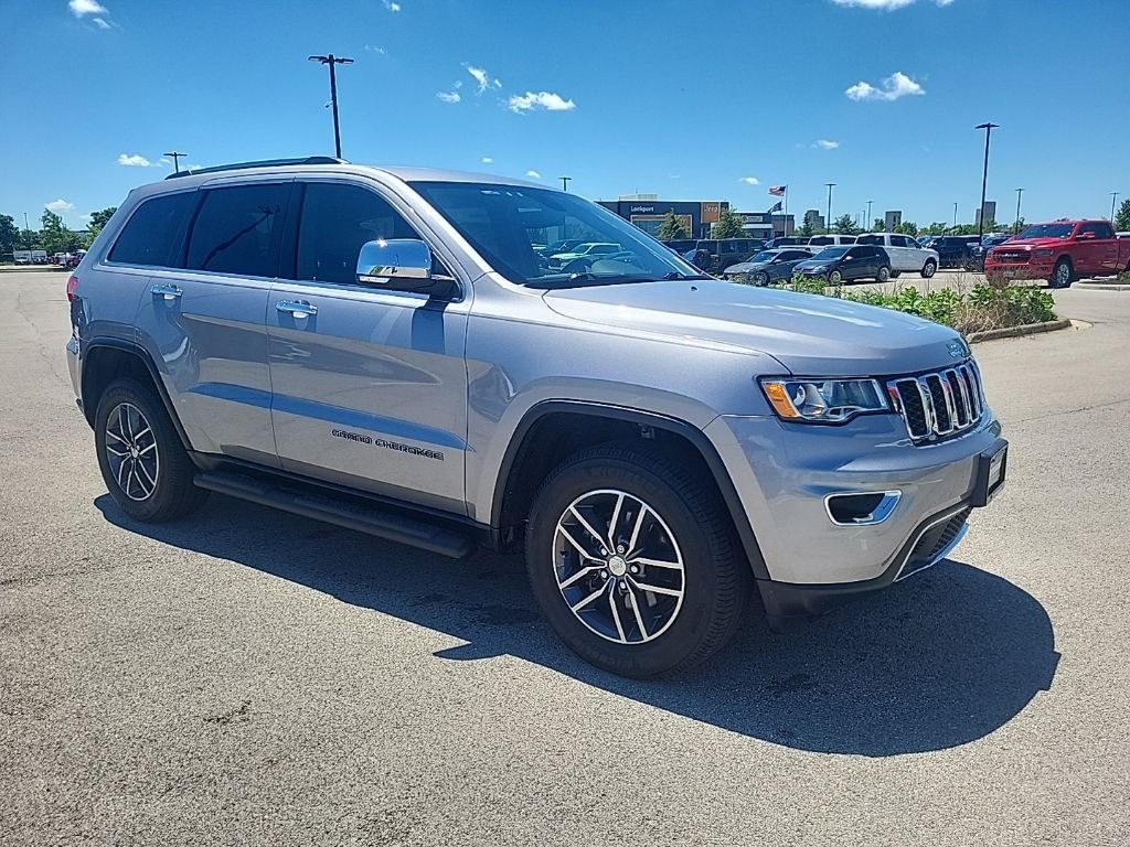 Used 2018 Silver Jeep Limited image 7