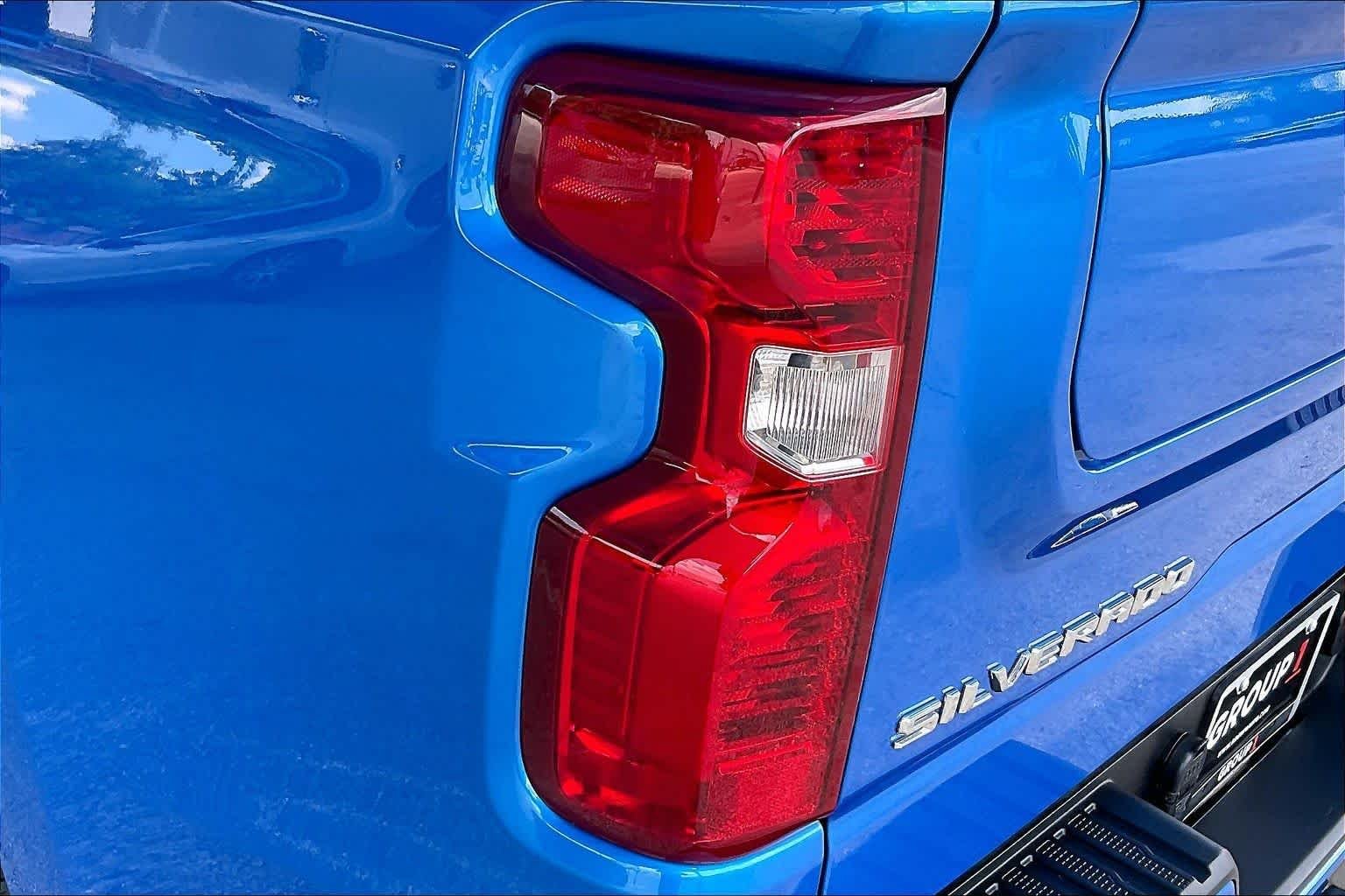 Used 2025 Riptide Blue Metallic Chevrolet Custom image 27