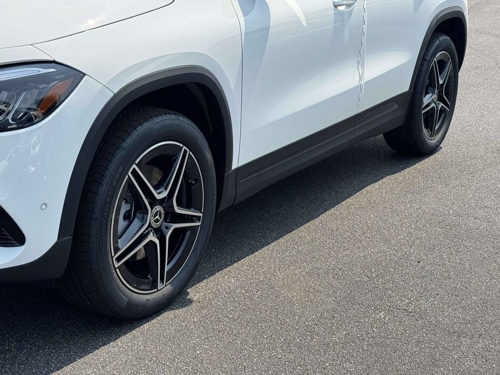 New 2026 Polar White Mercedes-Benz GLA 250 image 13