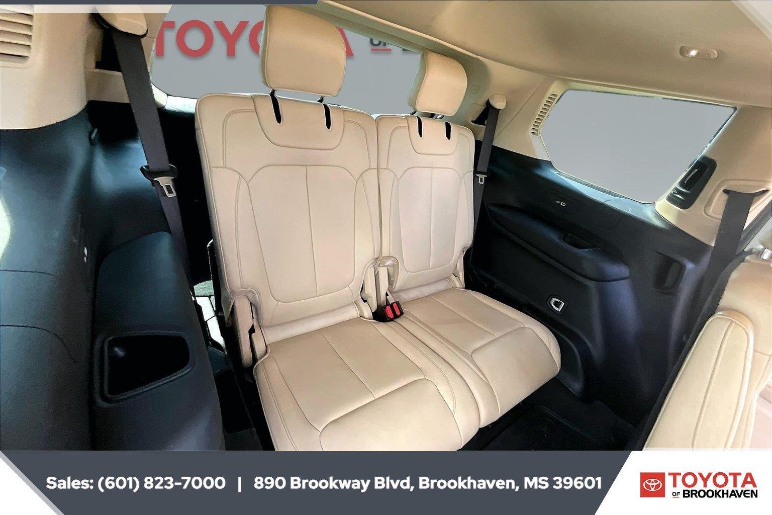 Used 2021 Bright White Clearcoat Jeep Limited image 21