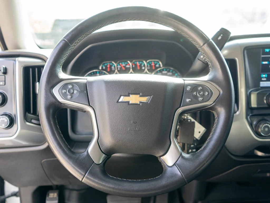 Used 2018 Silver Chevrolet LT image 14
