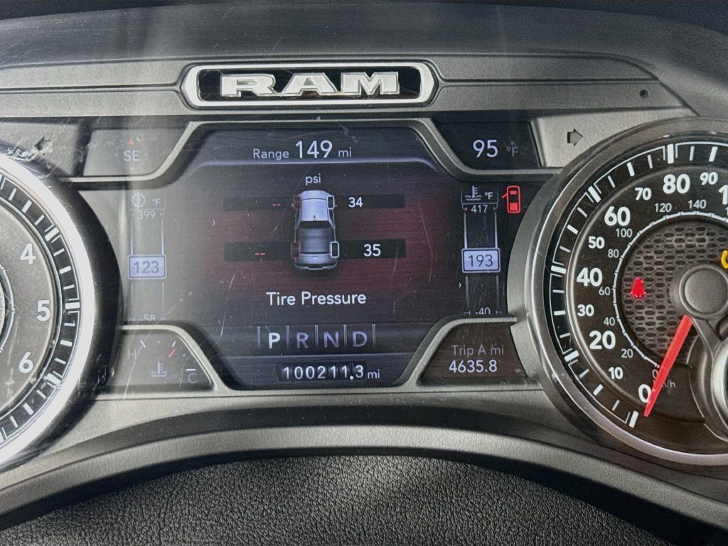 Used 2019 Diamond Black Crystal Pearlcoat Ram Laramie image 15