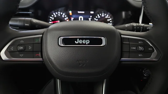 New 2026 Fathom Blue Pearl-Coat Exterior Paint Jeep Latitude image 14