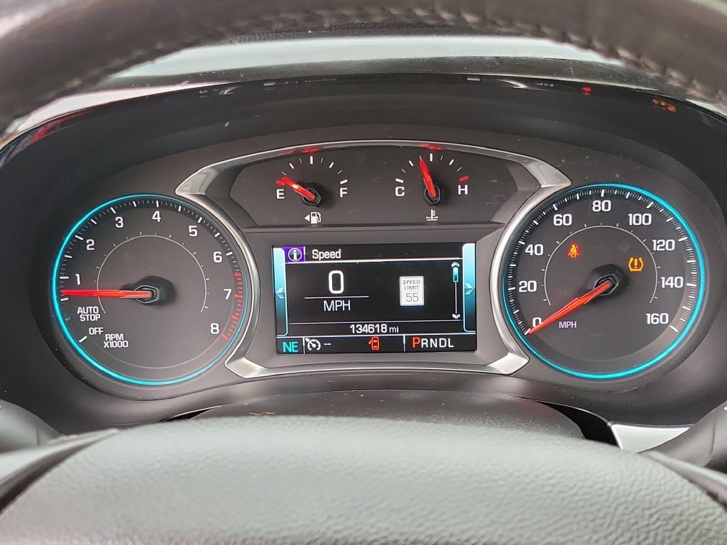 Used 2018 GRAPHITE METALLIC Chevrolet Premier image 26