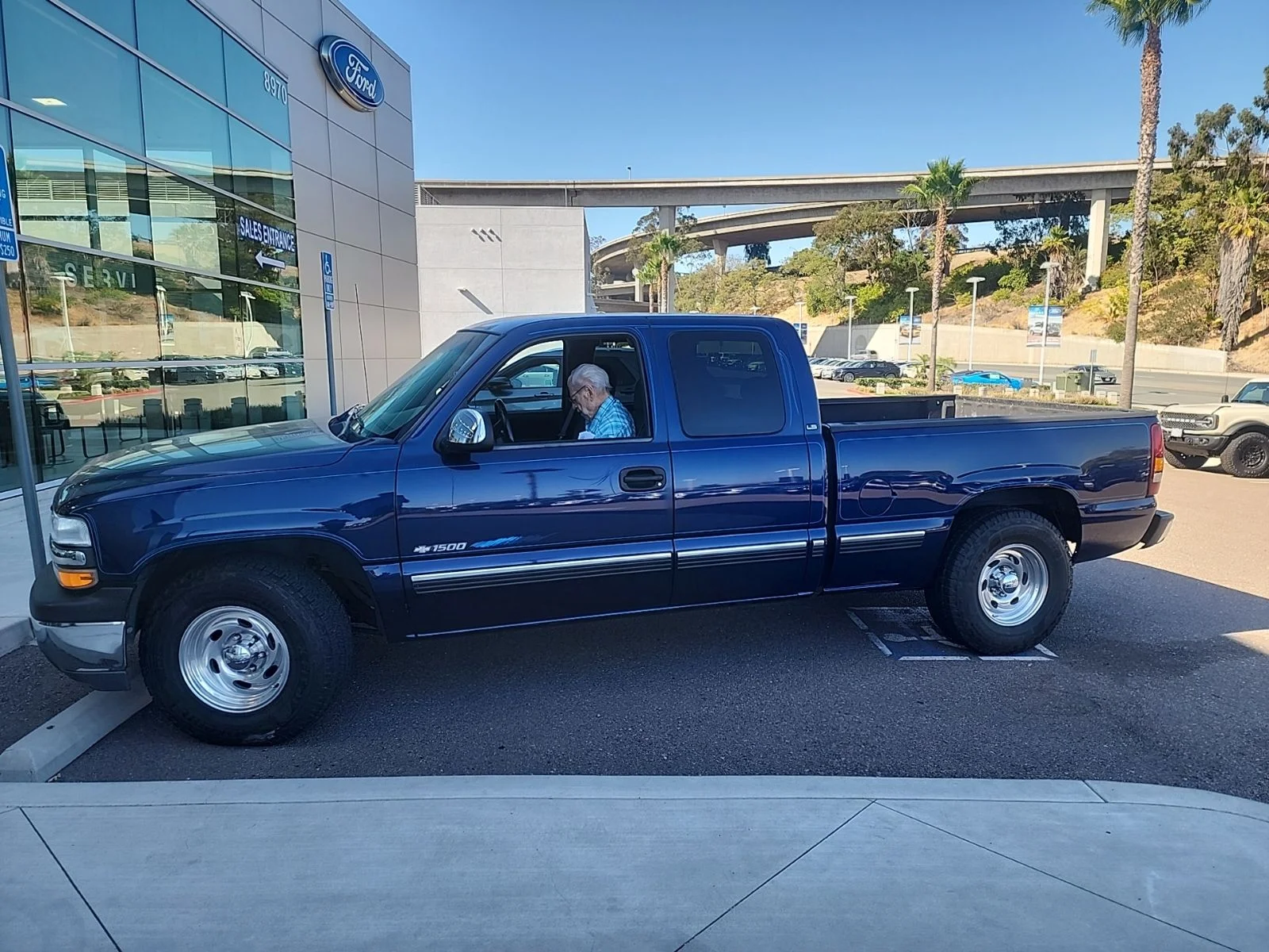 Used 2001 Blue Chevrolet LS image 13