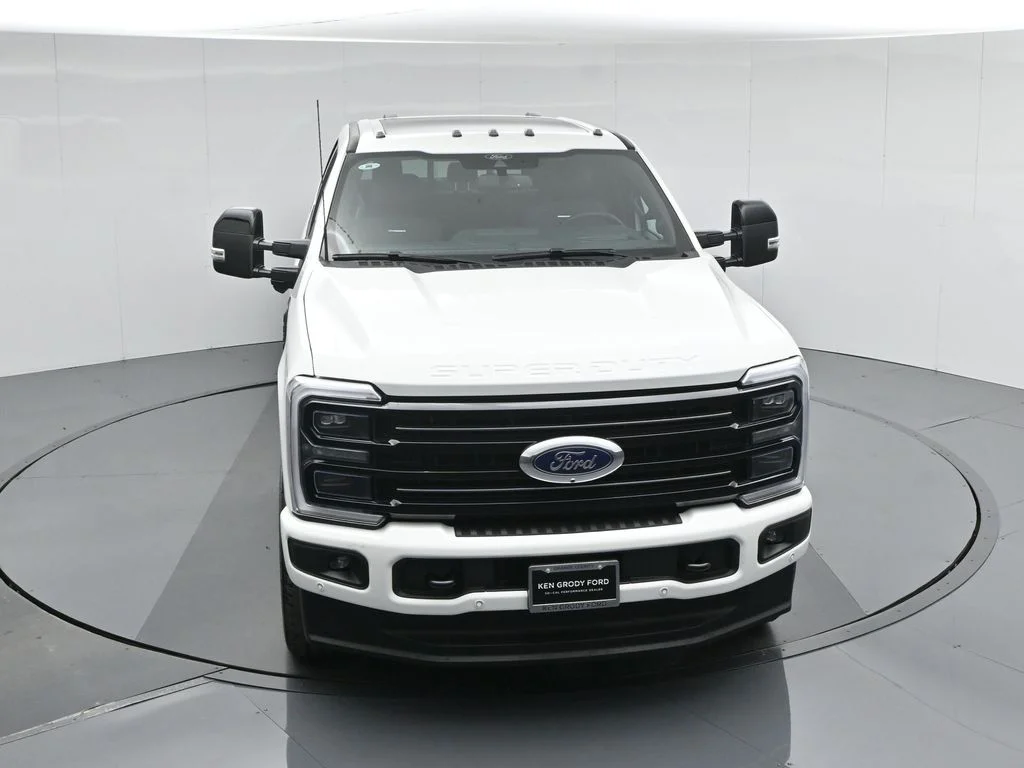 New 2026 Star White Metallic Tri-Coat Ford Platinum image 40